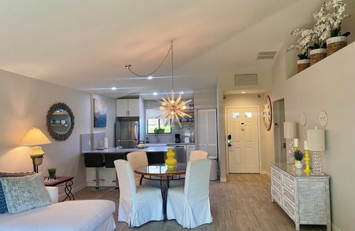 Palm Beach Gardens Villa | “Charming 2-bedroom villa surrounded by stunning golf courses in PGA National.