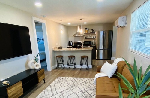 Northwest Orlando House | Charming 2 bd duplex near the heart of Orlando
