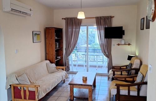 Polis Apartment | Charming 2-bed apartment in Polis Chrysochous with WiFi, AC for a perfect stay