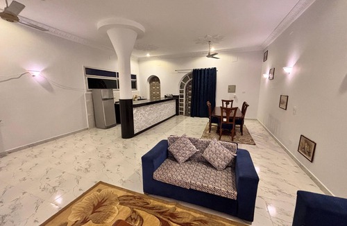 Luxor Apartment | Charming 2-bedroom apartment in phenomenal Luxor Governorate with AC