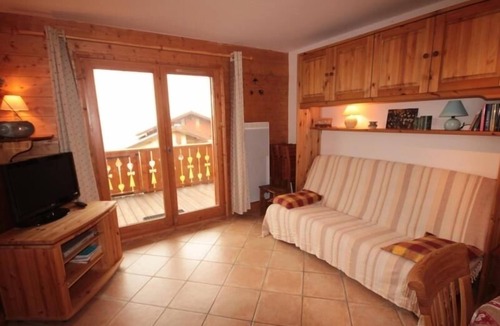 Bisanne 1500 Apartment | Charming 2-bedroom with garage and pets allowed