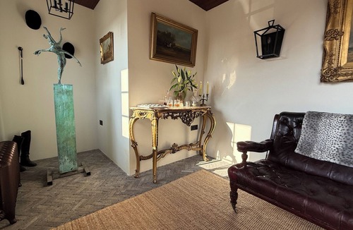 Annagry House | Charming 2-bedroom Garden Cottage & Carriage House