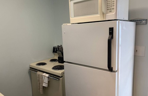 Old Orchard Beach Condo | Charming 2-bedroom condo in Old Orchard Beach, perfect for family getaways!