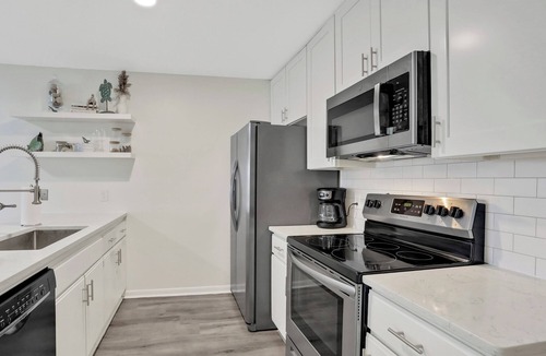 Dolphin's Cove House | Charming 2-bedroom townhome in marvelous Ponte Vedra Beach with WiFi, AC