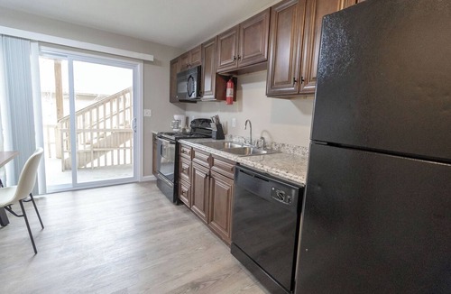Columbia Apartment | Charming 2-Bed, 1-Bath Modern Retreat