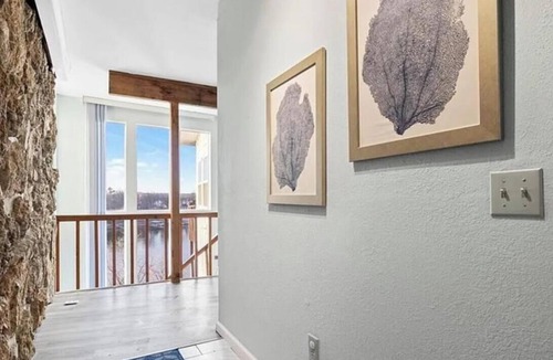 Lake Ozark Condo | Charming 2-bed 2-bath condo overlooking the beautiful Lake of the Ozarks-4MM