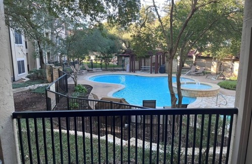 Waters Park Condo | Charming 2-Bed/2-Bath condo w/Pool in fantastic Austin, near Domain & Arboretum