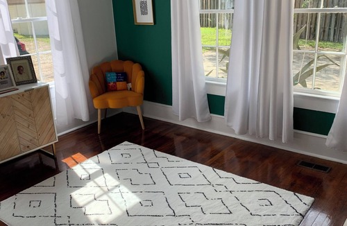 Albany House | Charming 2 Bed/2 Bath Home in Historic Downtown Albany