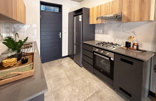Greater Johannesburg Metropolitan Area Apartment | Charming 2-bed, 2-bath Indawo retreat in Waterfall