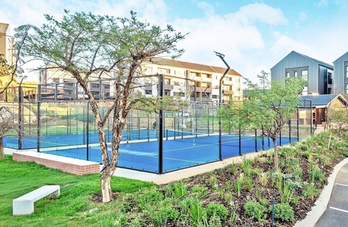 Greater Johannesburg Metropolitan Area Apartment | Charming 2-bed, 2-bath Indawo retreat in Waterfall