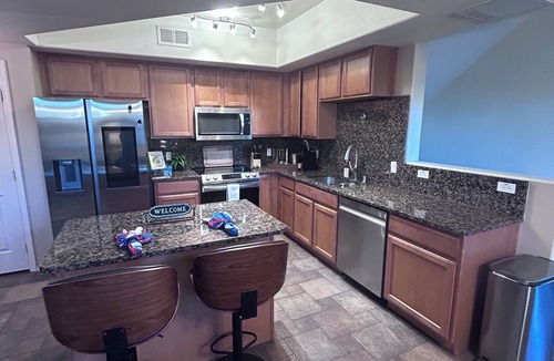 Tempe House | Charming 2-bed, 3-bath en suite Tempe townhouse , across from the Cubs Stadium