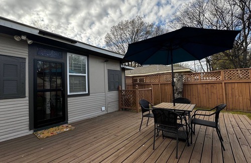 Cooper-Young Historic District House | Charming 2-bed bungalow in the Historic Cooper-Young neighborhood of Memphis!