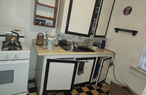 Uptown House | Charming 2-Bedroom Gem in New Westminster