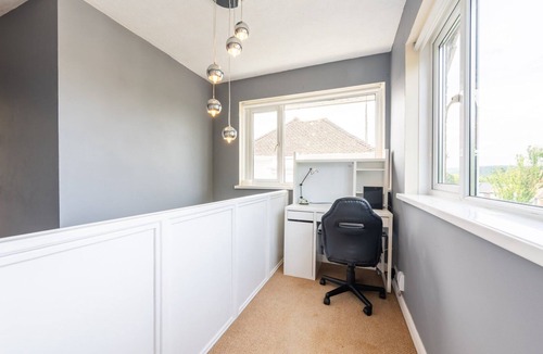 Radyr and Morganstown House | Charming 2-Bed Detached Home in Radyr