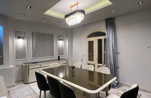 Faisal House | Charming 2-bedroom building in Suez Governorate with AC