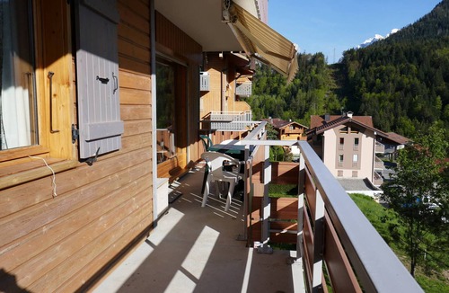 Saint-Jean-de-Sixt Apartment | "Charming 2-Bedroom Apartment with Balcony and Garage in Saint-Jean de Sixt"