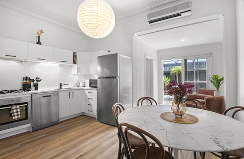 Cremorne Apartment | Charming 2-Bed Home with Outdoor Space in Cremorne