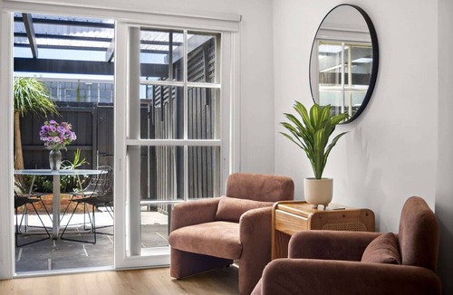 Cremorne Apartment | Charming 2-Bed Home with Outdoor Space in Cremorne