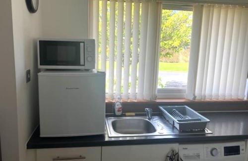 Crosslee House | Charming 2 bed house Perfect base for sightseeing