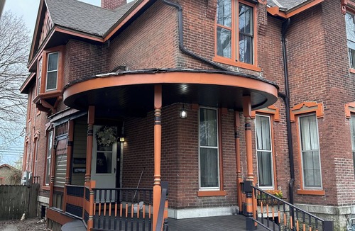 Dayton House | Charming 2-bed townhome with WiFi, AC in lovely Dayton 2 min downtown 5min to UD