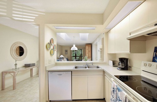 St. Simons Island Condo | Charming, 2-bedroom 2-bath condo in enjoyable St. Simons Island