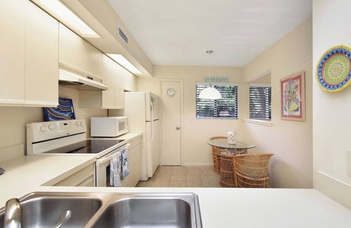 St. Simons Island Condo | Charming, 2-bedroom 2-bath condo in enjoyable St. Simons Island