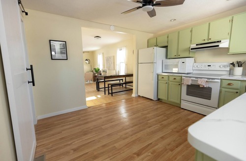 Wayne County House | Charming 2 bed waterfront home in quiet neighborhood w/boat parking!