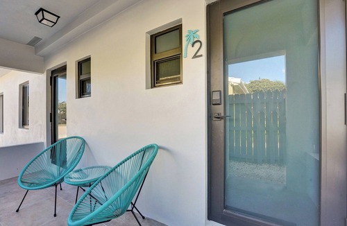 South Middle River Apartment | Charming 2-bedroom apartment with WiFi, AC in welcoming Fort Lauderdale