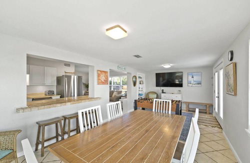 Villa Primera House | Charming 2 Bedroom Beach Cottage w/Amazing Gulf Views!