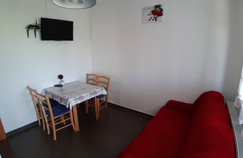 Grabovac Apartment | Charming 2-bedroom apartment 1 with WiFi, AC in amazing Plitvice Lakes