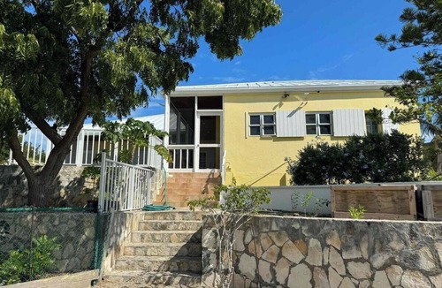 Cooper Jack Bay Settlement House | Charming 2-bedroom bungalow in fabulous Providenciales with AC