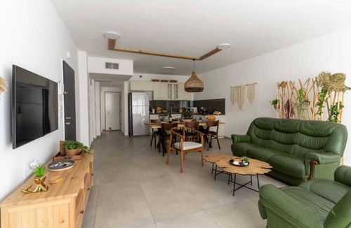 Kerem HaTeimanim Apartment | Charming 2-Bedroom @New Building 200m off shore