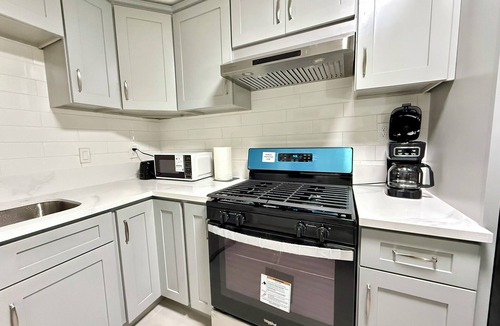 Monterey Park House | Charming 2-bedroom house with WiFi, AC in delightful Monterey Park