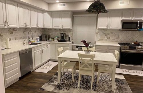 North Haledon Apartment | Charming 2-bedroom apartment with WiFi, AC in wonderful North Haledon
