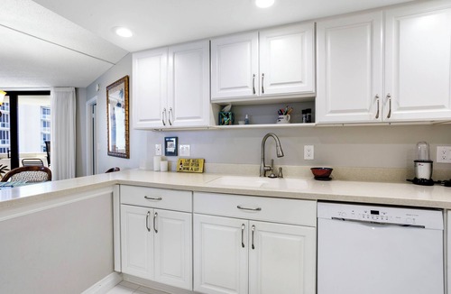 Singer Island Condo | Charming 2-bedroom 2 bath oceanfront condo with pool and private beach