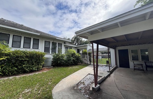Winter Garden Cottage | Charming 2-bedroom cottage in enchanting Winter Garden with AC, WiFi