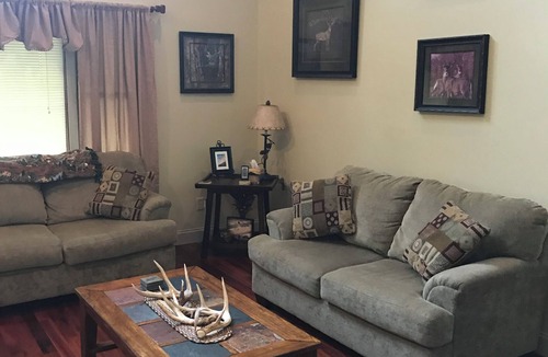 Twin Mountain House | Charming 2-bedroom, 1-bathroom home in Carroll,NH located on 7 acres White Mtns