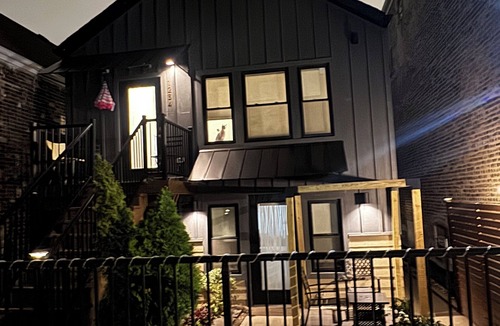 Bridgeport Apartment | Charming 2-bedroom 1 bathroom Bridgeport Chicago