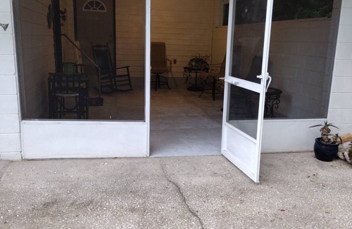 Ocala House | Charming 2-bedroom, 1 bath, game room 2 closed in patios, house in lovely Ocala