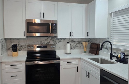 Seminole Villa | Charming 2-bedroom, 2-Bathroom villa in Seminole, 15 minutes near beaches.