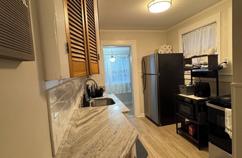 Corey Square Apartment | Charming 2-bedroom 2nd Fl apt in Manchester. Walking distance to restaurants