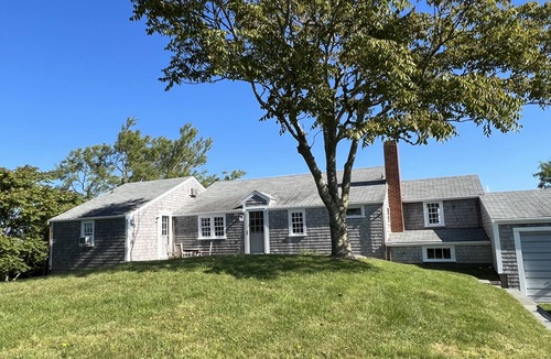 Shawkemo Cottage | Charming 2 bedroom, 2 bath home with water views and steps to private beach