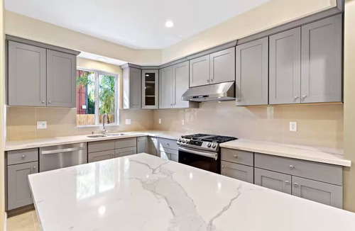 North Central Condo | Charming 2-bedroom/3 bathrooms unit in Pasadena with central AC