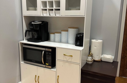 Manchester Apartment | Charming 2-bedroom apartment in Manchester with AC, WiFi