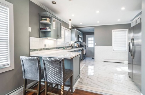 East Massapequa Apartment | Charming 2-bedroom apartment with WiFi, AC in lovely Massapequa