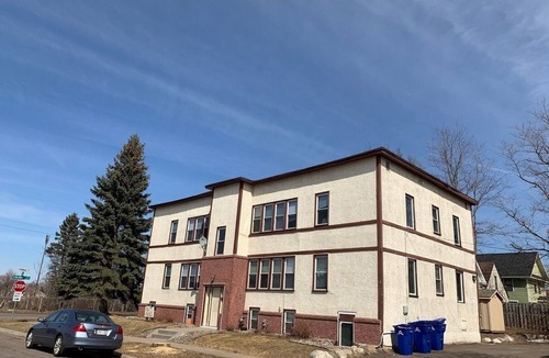 Summit - University Condo | Charming 2-bedroom apartment near downtown Saint Paul with WiFi