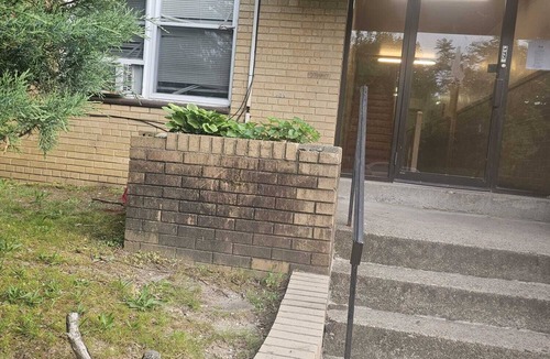 Brightwood Park Apartment | Charming 2-bedroom apartment with WiFi, AC in wonderful Washington