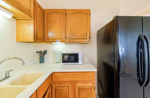 Runaway Bay Apartment | Charming 2-bedroom apartment with AC, WiFi in fabulous Saint John's