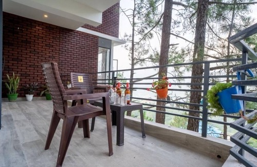 Kasauli Apartment | Charming 2-bedroom apartment with AC in Dharampur