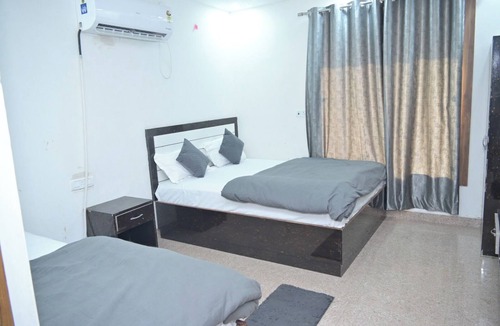 Vrindavan Apartment | Charming 2-bedroom apartment with AC, WiFi in fantastic Vrindavan